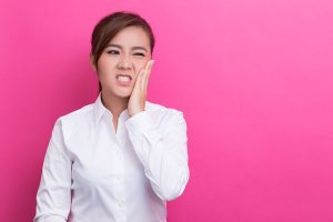 Saiba como o estresse pode prejudicar a saúde bucal